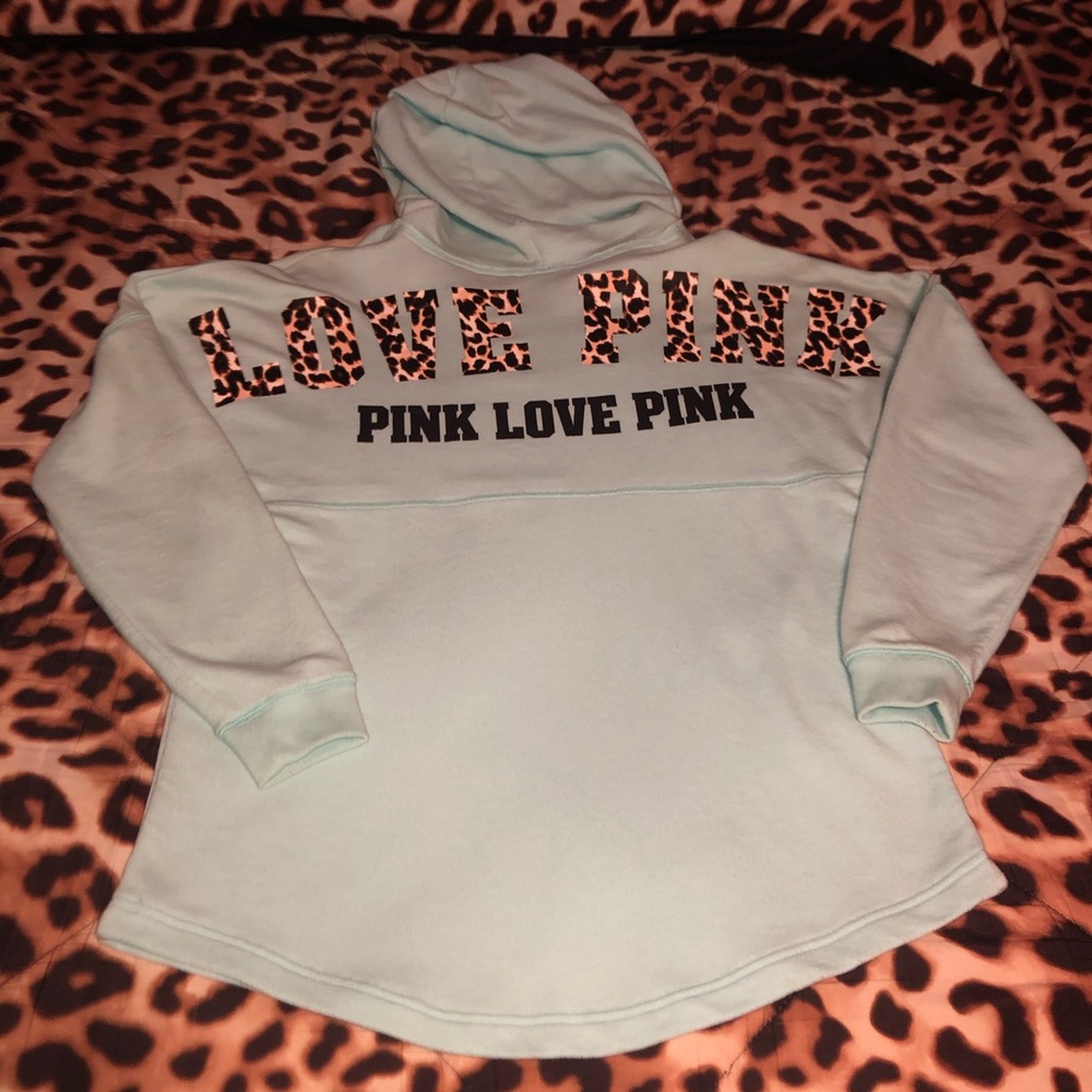 ❣️SOLD❣️ Victorias Secret PINK Hooded Cheetah Crew